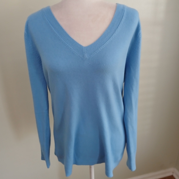 croft & barrow Sweaters - 2/$15 Croft & Barrow V Neck Pullover Sweater Top